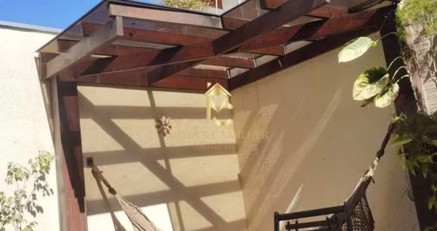 Sobrado a venda com area gourmet em condominio Tremembe