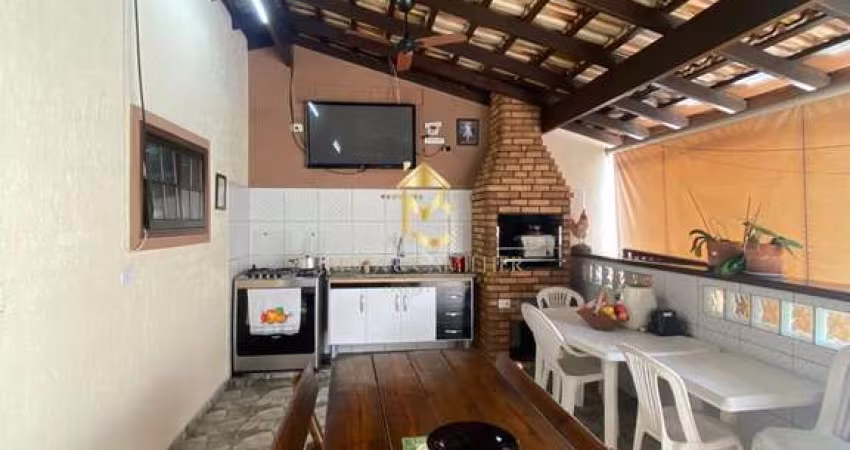 Casa térrea para locação com 3 quartos e um amplo quintal.