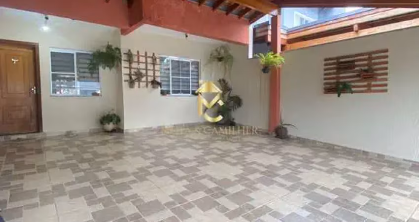Vendo Ótimo Sobrado em Condomínio Fechado