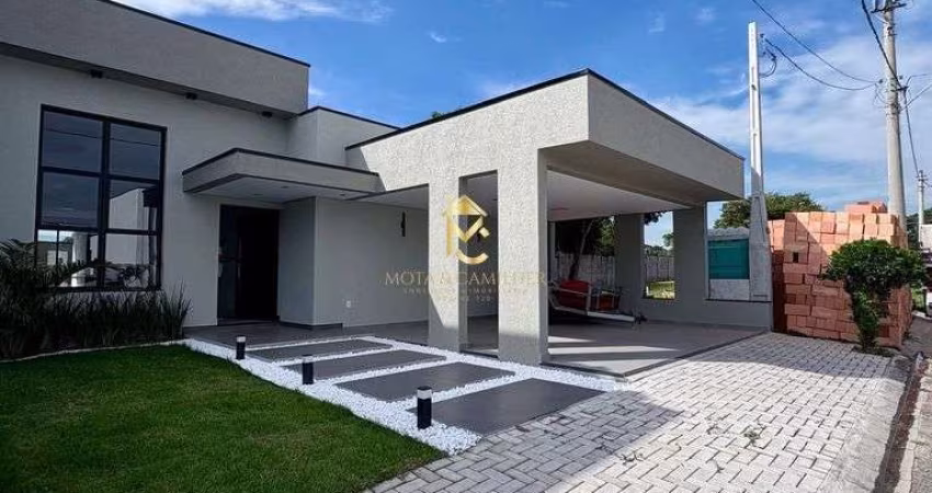 Casa térrea em condomínio com 3 dormitórios e 1 suíte
