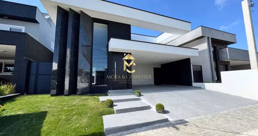 Casa térrea com planejados e 3 suítes à venda em condomínio.