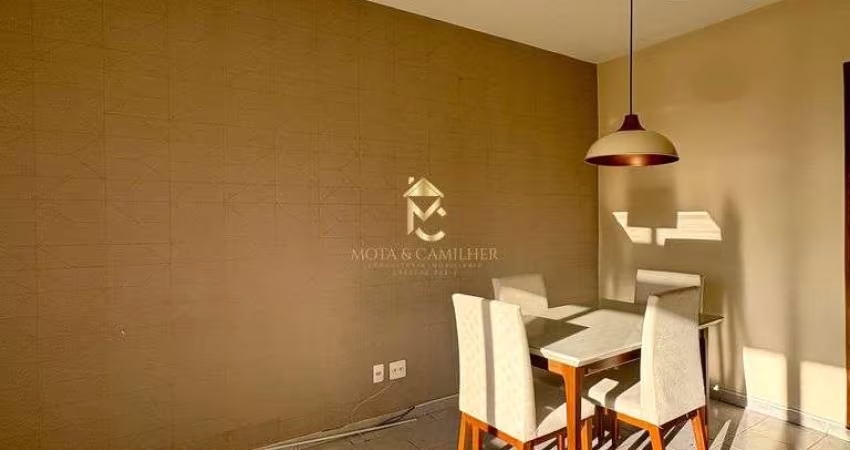 Apartamento semimobiliado com sacada disponível para venda ou locação.