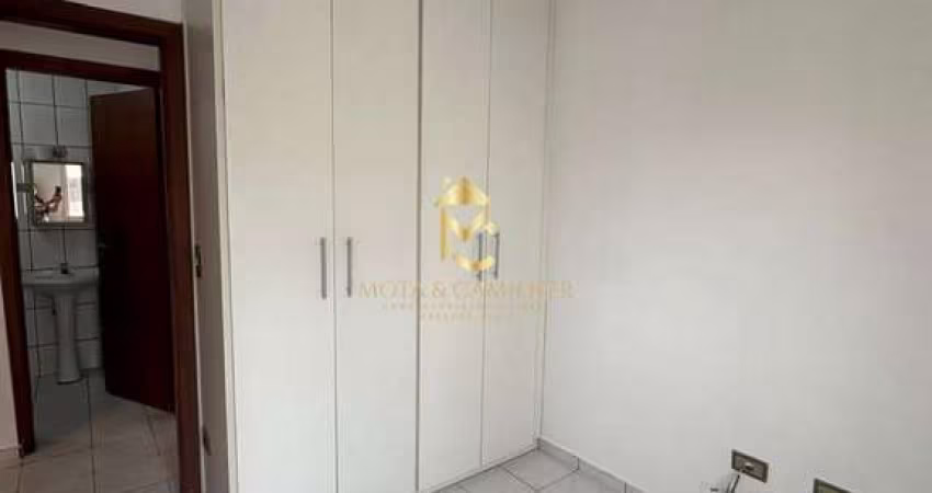 Apartamento com sacada disponível para Locação.
