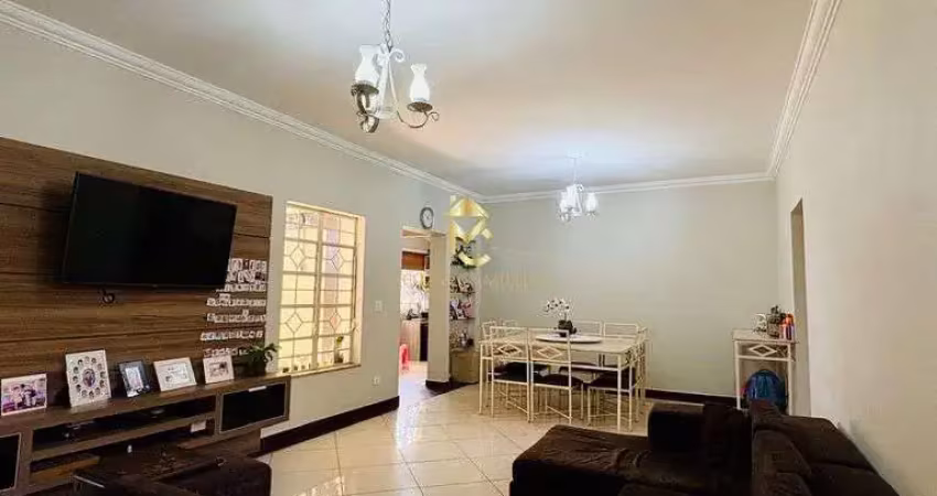Casa em via pública com 3 dormitórios sendo 1 suíte master à venda em taubaté.