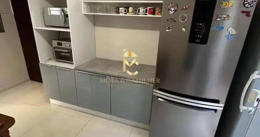 Casa em via publica com 4 quartos disponível para locação.