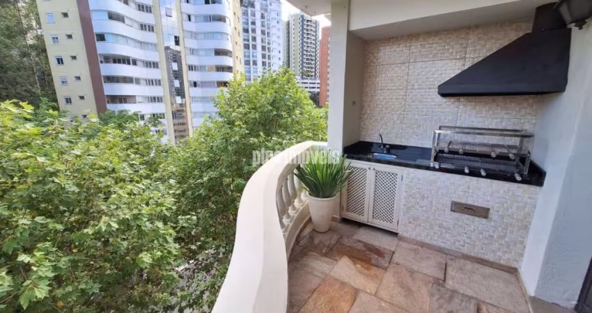 Apartamento 2 Quartos 1 Suite 2 Vagas Deposito no Panamby