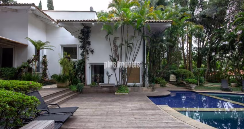 Morumbi Real Parque 1100,0m²Ac - 2.000,0m² Área de Terreno 5 Suítes com Closet -6 Vagas