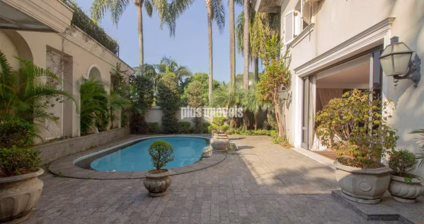 Jardim Guedala 545,0m²AC - 680,0m²Área de Terreno 4 Suítes, 6 Vagas, Piscina, Churrasqueira Quintal