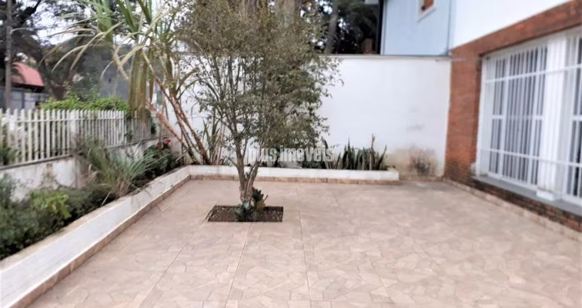 EXCELENTE SOBRADO NO CAXINGUÍ! CONSERVAÇÃO 100% . APROVEITE!