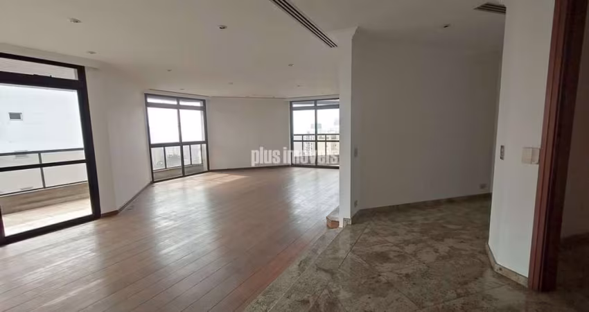 PRÓXIMO AO GRADED SCCHOOL -  TRIPLEX COM 637,0M² AU 4 SUÍTES 4 GAR  -