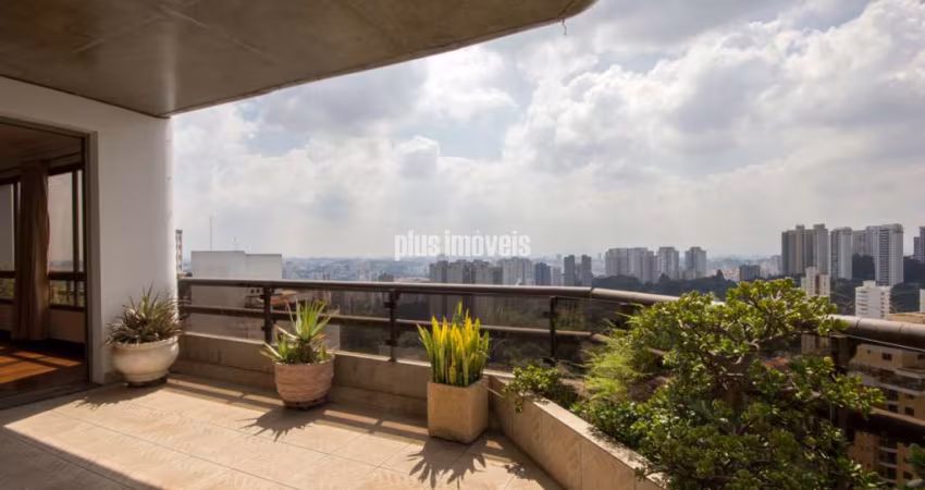 MORUMBI PRÓXIMO A ESCOLA GRADUADA 424,0M²AU 4 SUÍTES  4 GAR