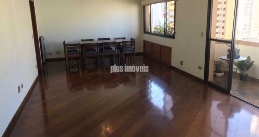 Apto 200 m2 Vila mariana, sala 3 ambientes , 3 suítes sendo 1 master, 4 vagas de garagem