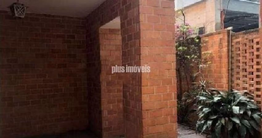 Sobrado com 4 Quartos e 5 banheiros à Venda, 414