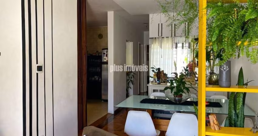 Sobrado com 3 Quartos e 3 banheiros à Venda, 240 m²