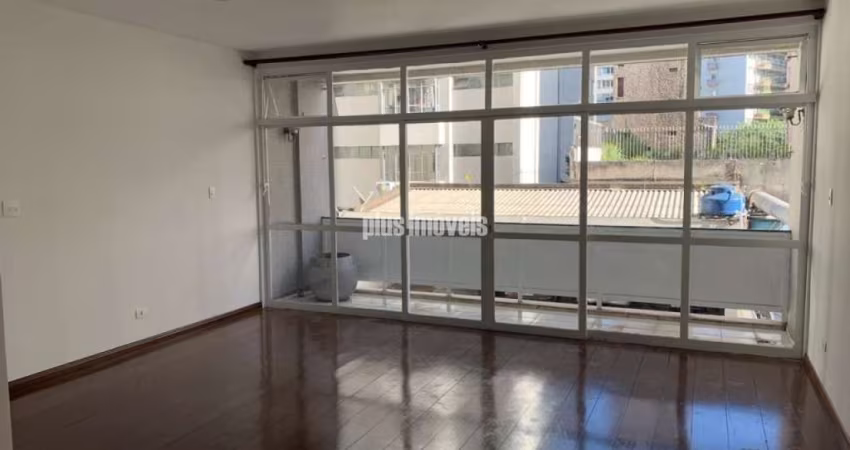 Apartamento 142 m²   Jardim Paulista 3 dormitórios sendo 1 suíte , 1 vaga de garagem ,