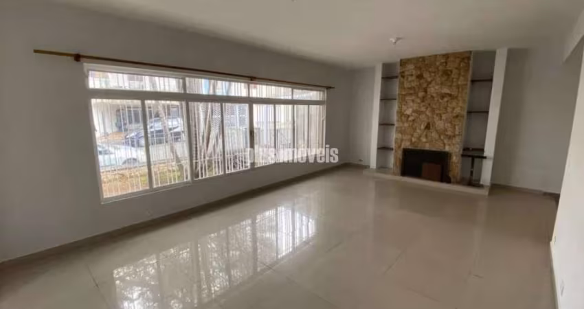 Casa térrea 3 dormitórios sendo 1 st, sala ampla ótima localização