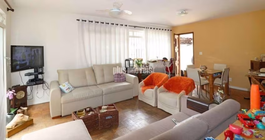 Sobrado residencial , 4 dormitórios sendo 2 sts, 4 vagas