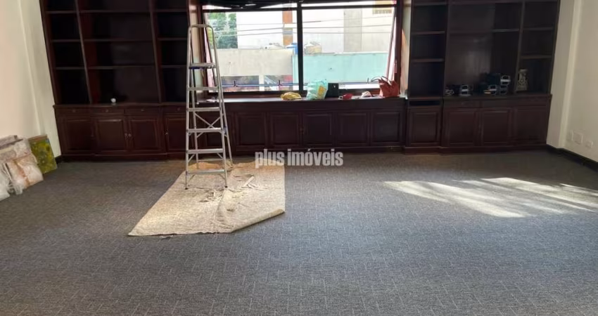 Sala Comercial  com copa, banheiro 1 vaga, ótima localização