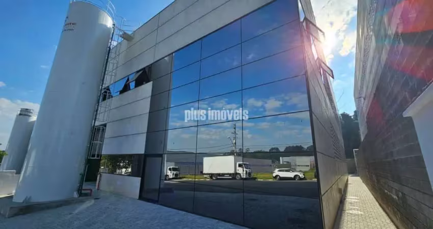Galpãp em condominio fechado em cotia na região da granja viana