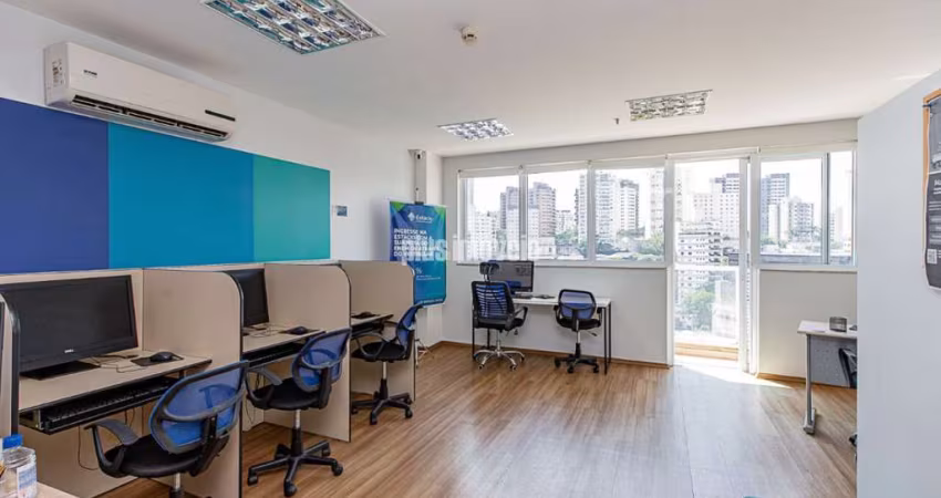 SALA COMERCIAL COM 42,0M² COMO 2 VAGAS DE GARAGEM!