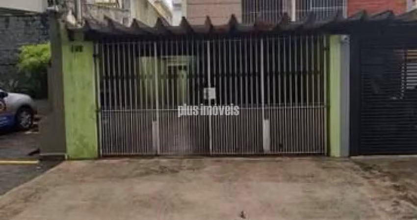 Casa grande, rua privilegiada,150m² util com área verde