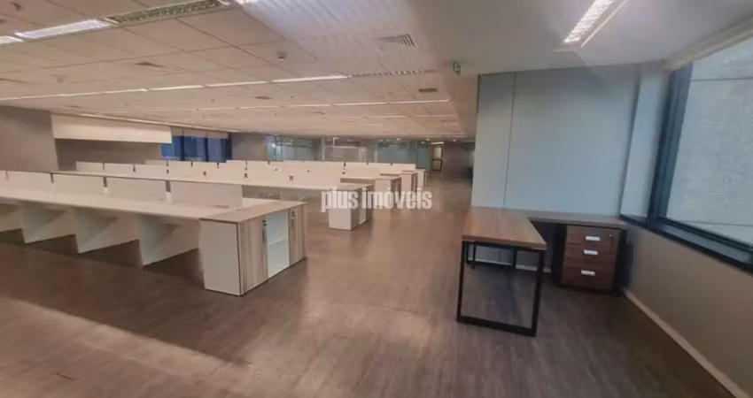 Pinheiros 775,0m² - 7 salas, 9 banheiros, 12 vagas.