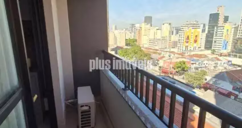 Studio semimobiliado com varanda e infraestrutura completa em pinheiros