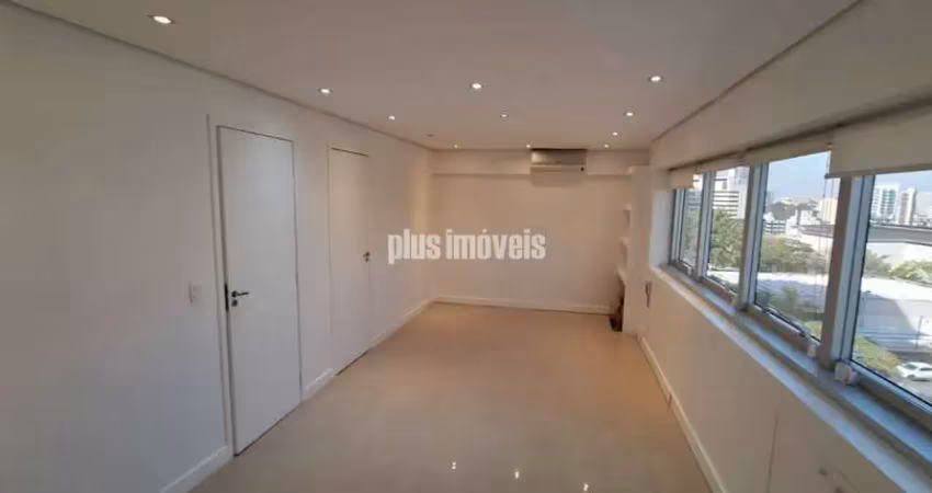 Sala comercial com 2 salas para alugar na Rua Jandiatuba, 143, Panamby, São Paulo