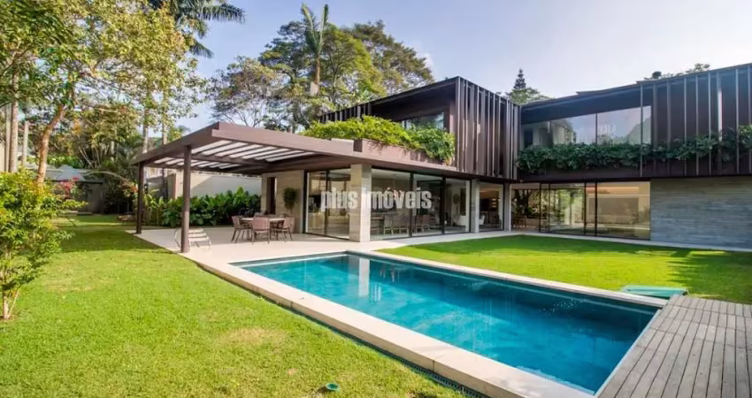 Jardim guedala 550,0m²ac - 952,0m² área de terreno  3 suítes,  4 vagas  piscina, sauna e spa.