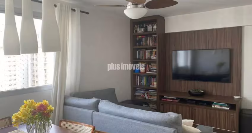 Apartamento localizado no brooklin, muito próximo do estação campo belo do metrô