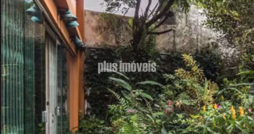 Excelente Casa no Jardim Paulista