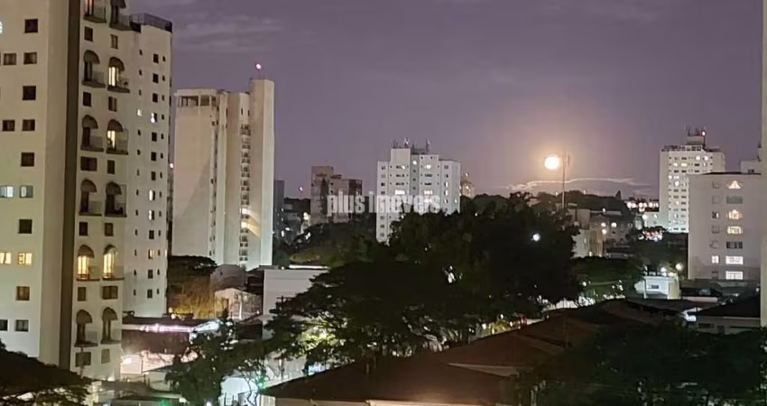 Apartamento de 2 Dormitórios à Venda em Moema - São Paulo