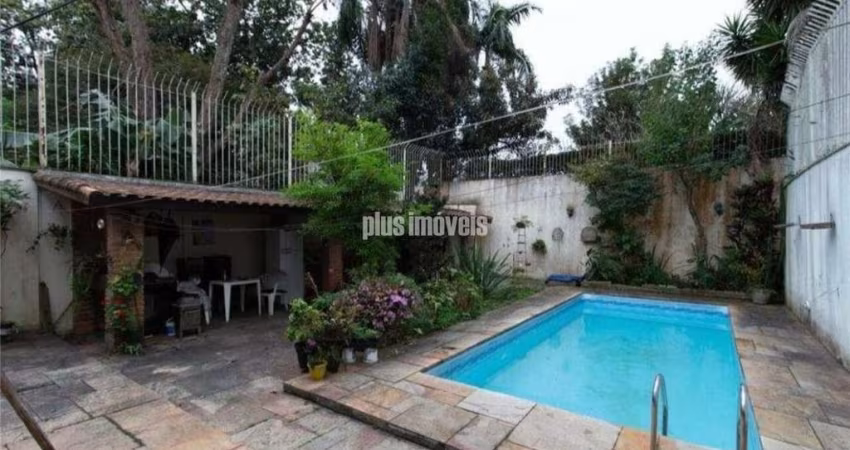 Casa com 4 Quartos e 8 banheiros à Venda, 500 m²