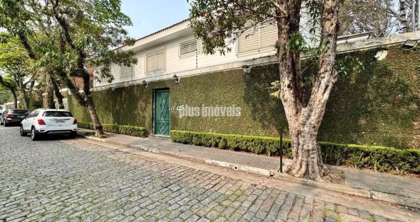 Casa de Vila! Junto ao Ibirapuera! Com Portaria Virtual!