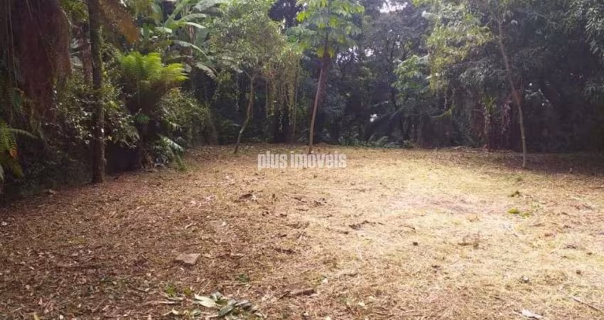 Terreno em Condomínio Fechado na Chácara Flora