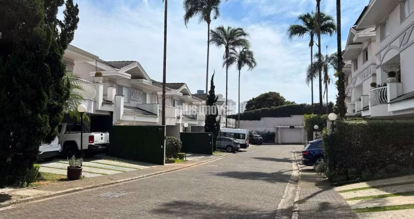 CASA EM CONDOMINIO COM AQUECIMENTO SOLAR
