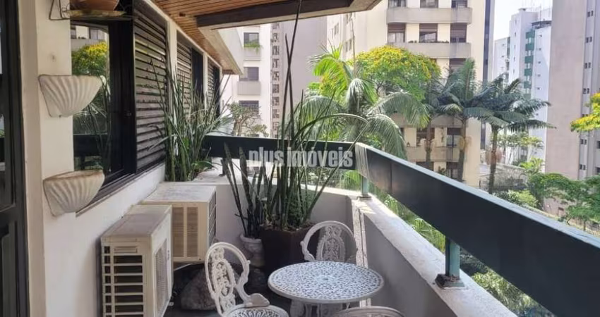 Apartamento com 4 quartos à venda em Moema