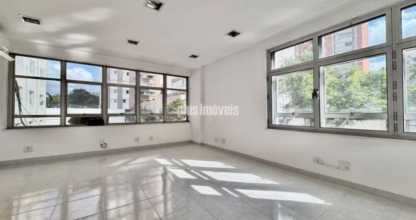 Conjunto comercial a venda na Av. Adolfo Pinheiro