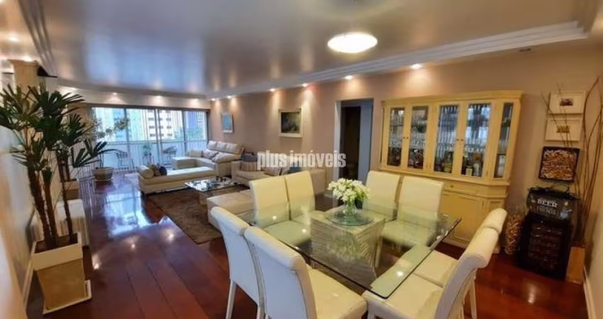 Excelente Apartamento em Moema - 150 m2 - 3 dorms. com 2 suítes!
