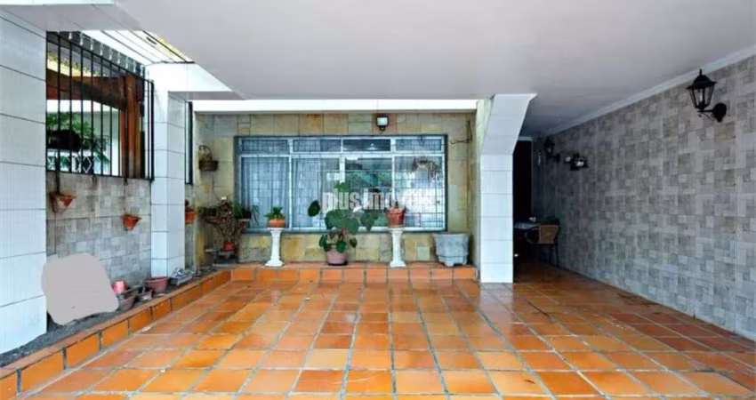 Sobrado com 3 Quartos e 3 banheiros à Venda, 195 m²