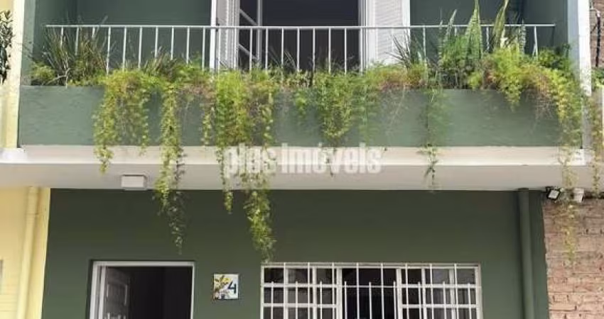 Casa com 2 Quartos e 2 banheiros para Alugar, 140 m²