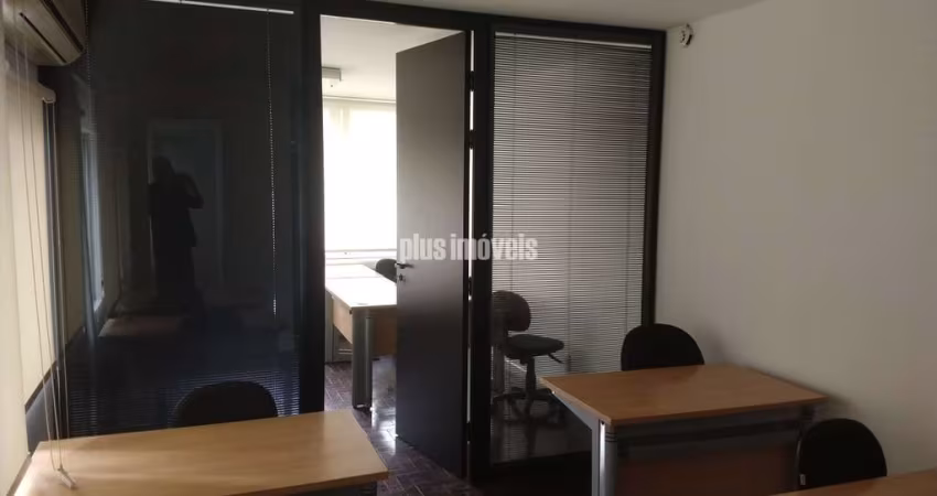 CONJUNTO COMERCIAL NOS JARDINS COM VISTA LIVRE