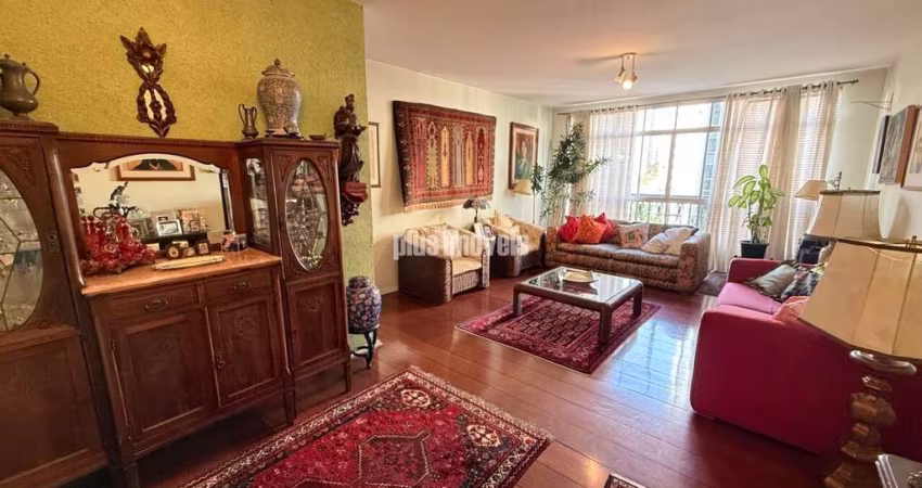 Apartamento na Alameda Casa Branca