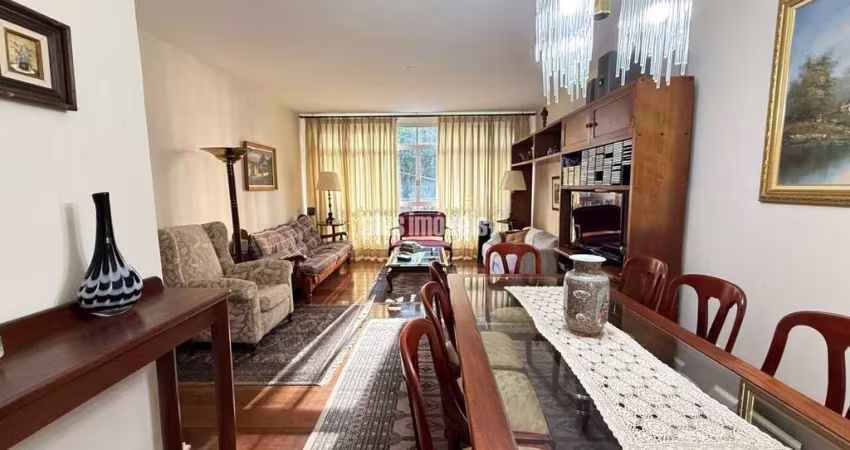 Apartamento na Alameda Casa Branca