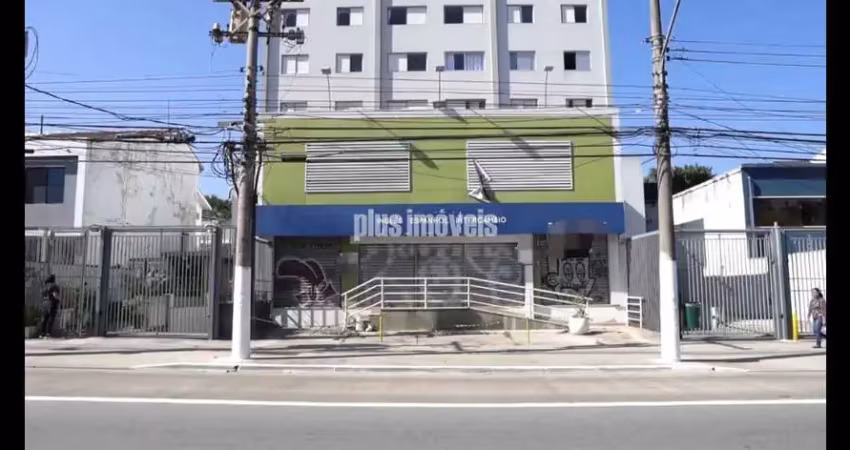 Prédio com loja, mezanino e piso superior, impecável !!!