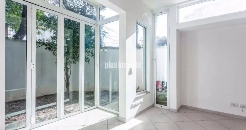 Maravilhoso sobrado residencial de alto padrão à venda em moema