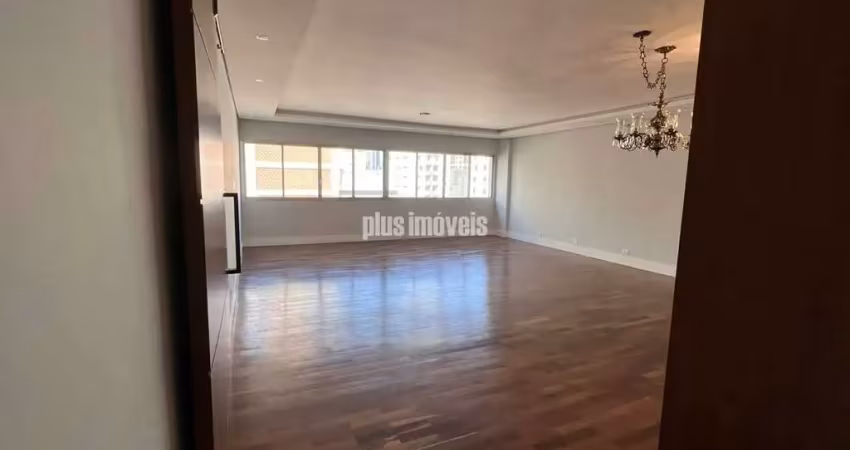 Condominio ,localizado no miolo do itaim bibi,  190m2 2 vagas