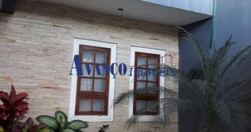 Lindo sobrado com acabamento impecável - Estuda Permutas