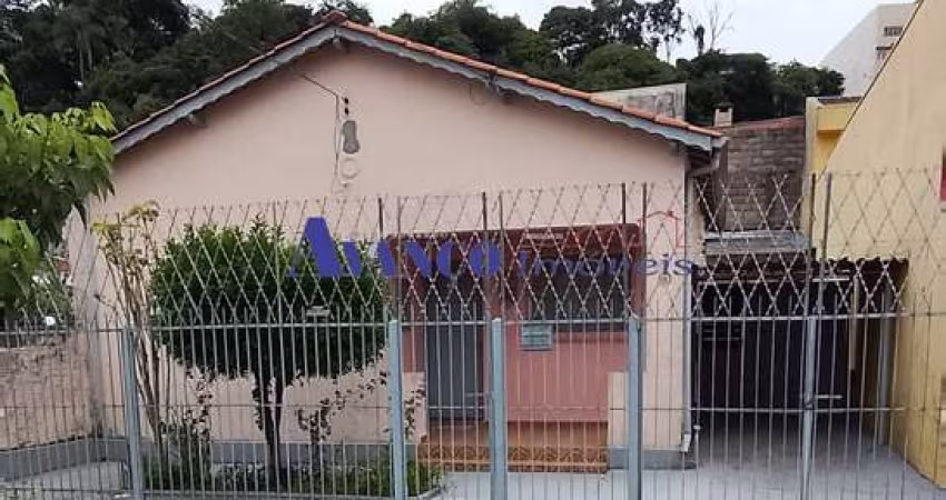 Casa á venda em ótima localização no Bairro Ponte São João