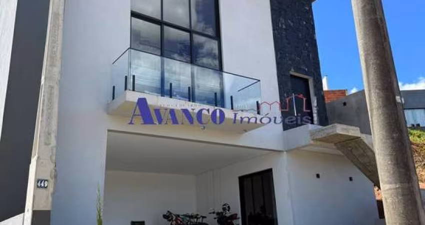 Maravilhosa casa à venda no Residencial Laguna Club em Várzea Paulista